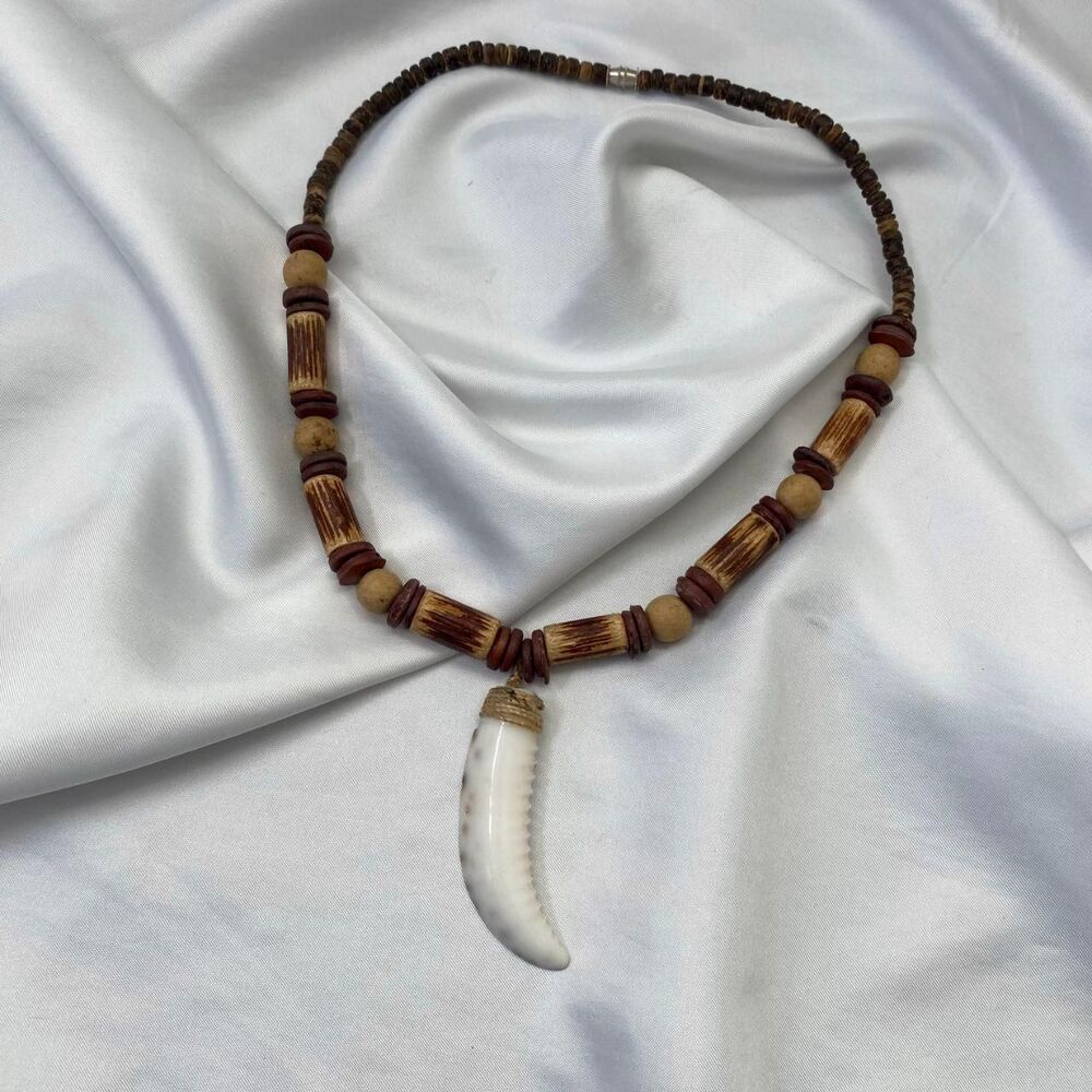 Early 2000's Brown Wood Beaded Boho Grunge Tooth Pendant Necklace